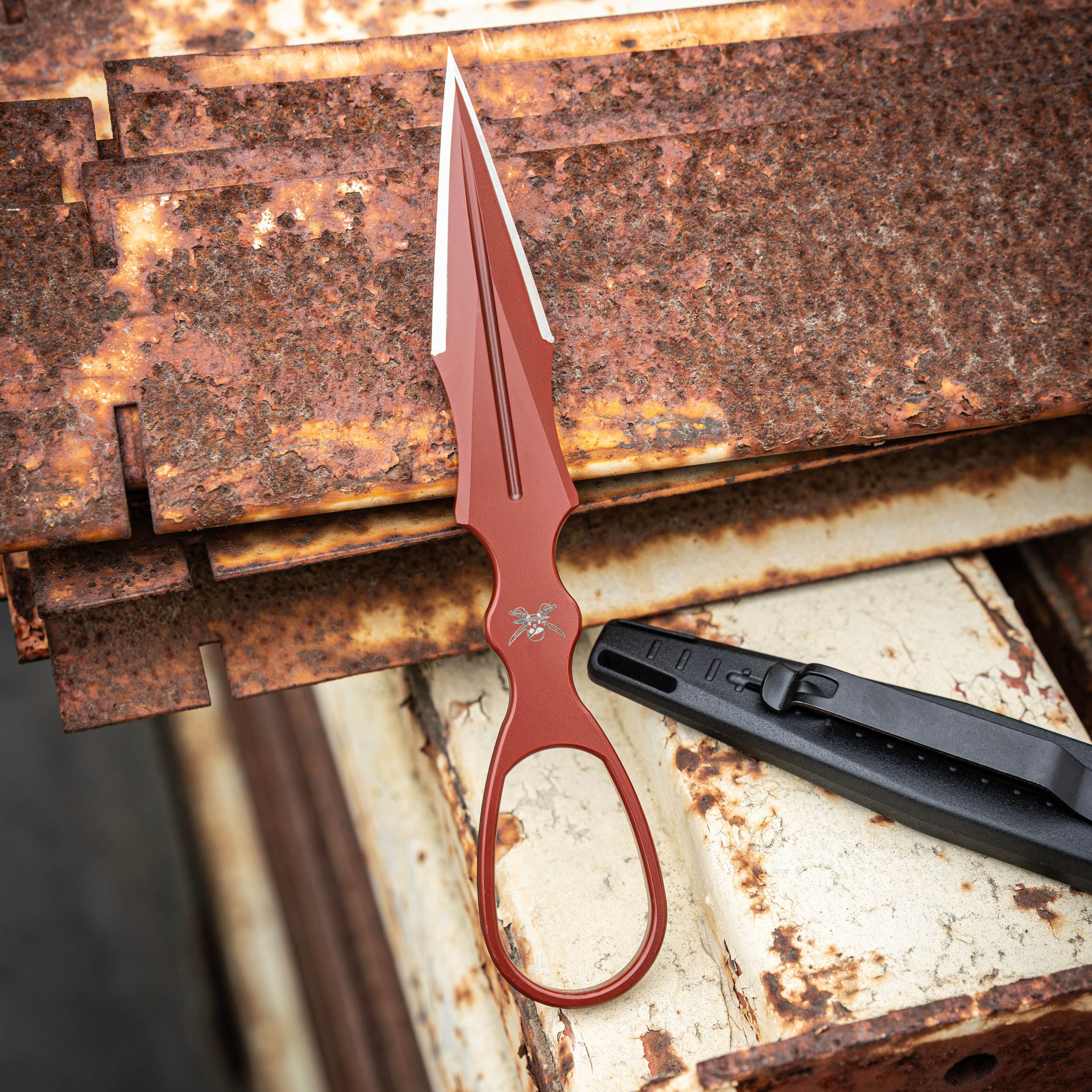 D2 DAGGER - Navajo Red